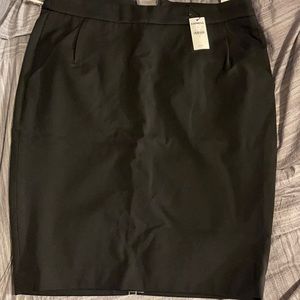 Black express skirt